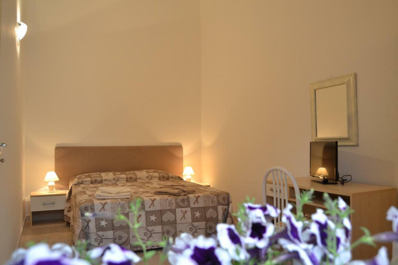 Bed and Breakfast I Due Tesori Сан-Чезаріо-ді-Лечче Екстер'єр фото